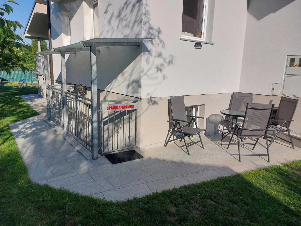 Appartamento Spring Apt With Garden And Free Secure Parking Domžale Esterno foto